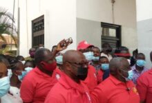 Photo of TEWU suspends strike after meeting with government