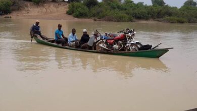 Photo of Disaster looms on White Volta as commuters board canoes without life jackets