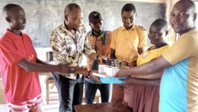 Photo of Nogokpo JHS Old Students Association Supports BECE Candidates